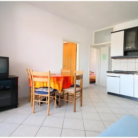 Apartments Marica Bilo *