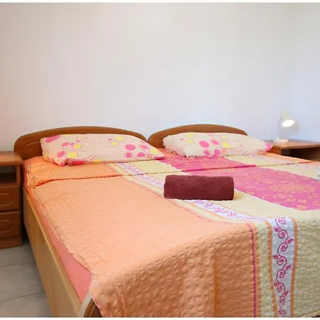 Apartments Marica Bilo 公寓